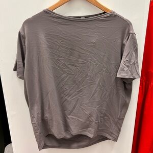 NWOT Lululemon gray shirt